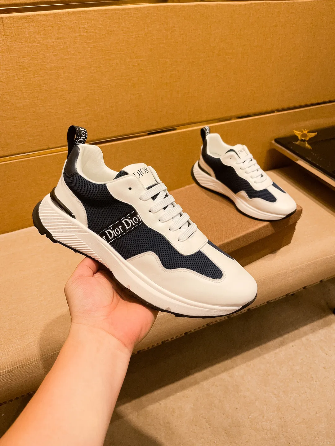 🚘🚘Factory batch 460💰🔥[Dior]🔥Men's high-end brand of shoes official website 1:1 latest masterpiece: the upper is made of Italian imported first-layer cowhide with a comfortable and breathable lining➕original non-slip and wear-resistant outsole🔥, making walking more convenient and comfortable! An exclusive new model, a stunning work, a beautiful 1:1 replica [color] compared to the official quality! Create a fashionable personality to set off your uniqueness! A must-have for trendy men! Classic🔥Size: 38-44 Color: 🔥 2⃣️colors available🔥